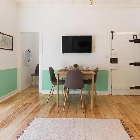 Castelo Premium Duplex 아파트 리스본