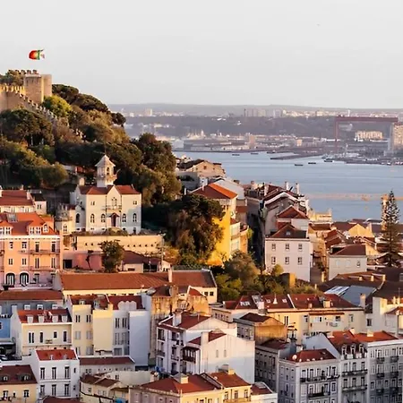 Castelo Premium By Homing * Lisboa